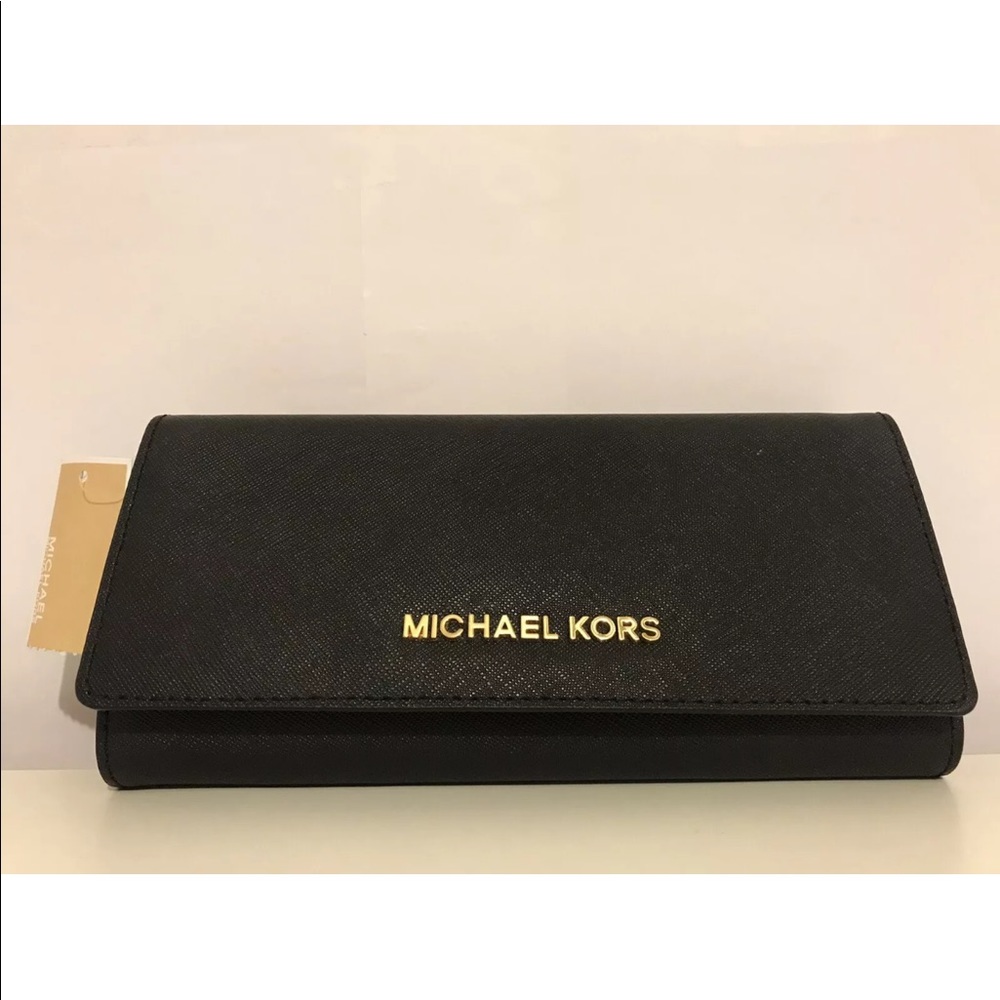 Michael Kors Jet Set Travel Wallet